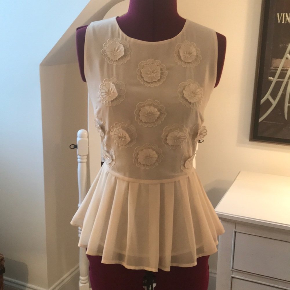 Fit-and-flare top